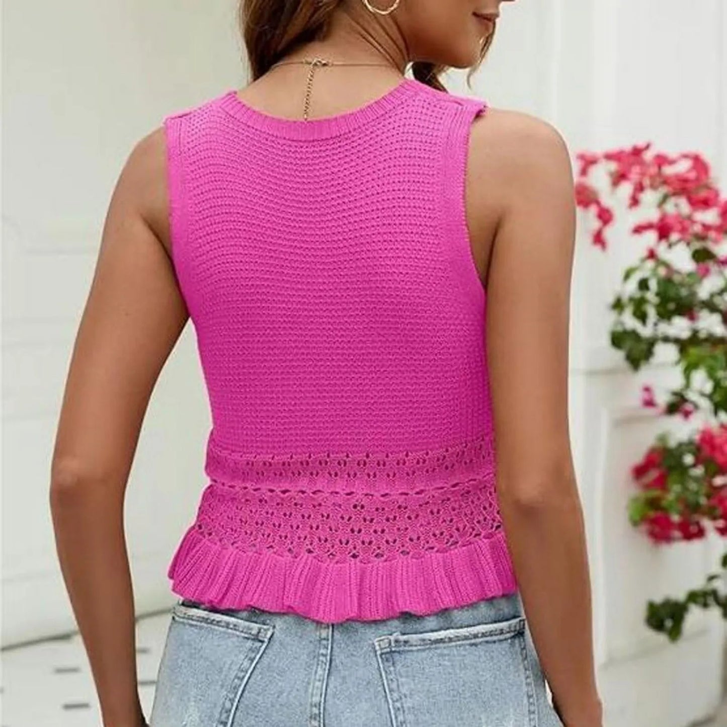 Summer Clothes - Women's Knitted Sleeveless Top With Hollow Hem